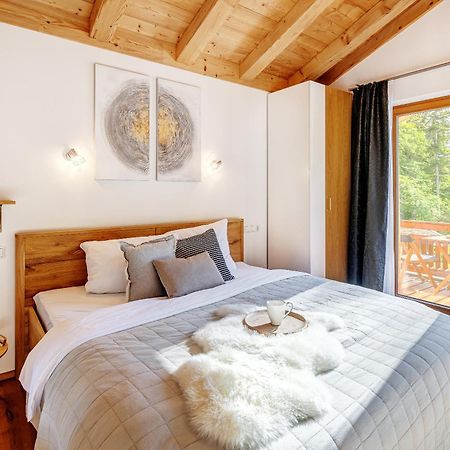 Landhaus Trinis - Gaestezimmer - Bad - Bett - Kleine Kaffee - Tee-Theke Mit Kuehlschrank - Parkplatz Rottach-Egern Luaran gambar