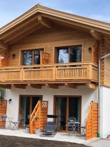 Landhaus Trinis - Gaestezimmer - Bad - Bett - Kleine Kaffee - Tee-Theke Mit Kuehlschrank - Parkplatz Villa Rottach-Egern Luaran gambar