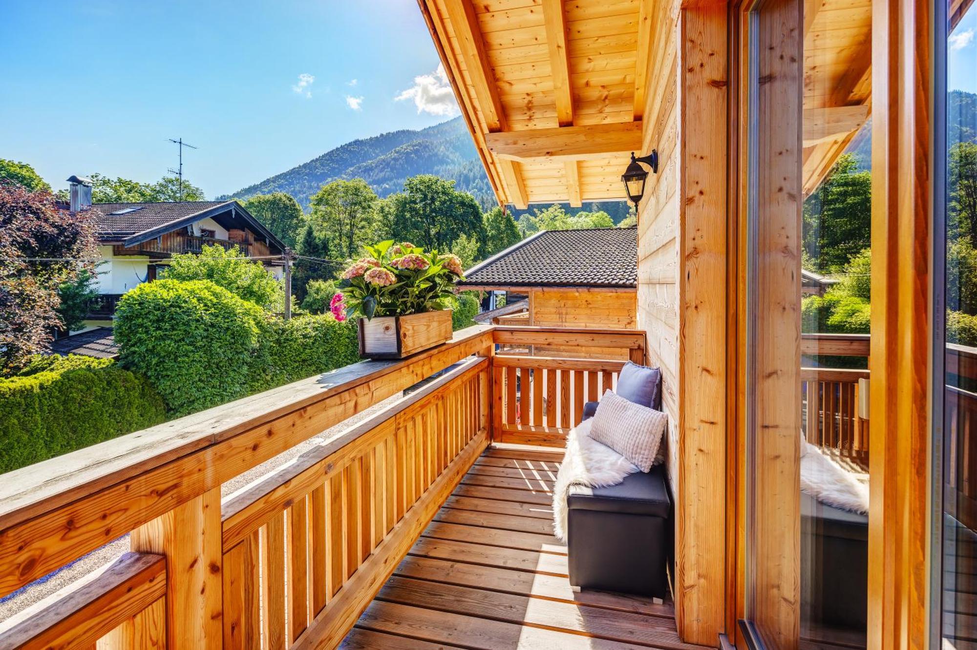 Landhaus Trinis - Gaestezimmer - Bad - Bett - Kleine Kaffee - Tee-Theke Mit Kuehlschrank - Parkplatz Rottach-Egern Luaran gambar