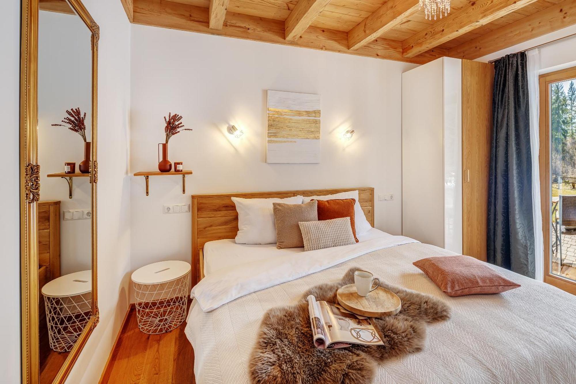 Landhaus Trinis - Gaestezimmer - Bad - Bett - Kleine Kaffee - Tee-Theke Mit Kuehlschrank - Parkplatz Rottach-Egern Luaran gambar