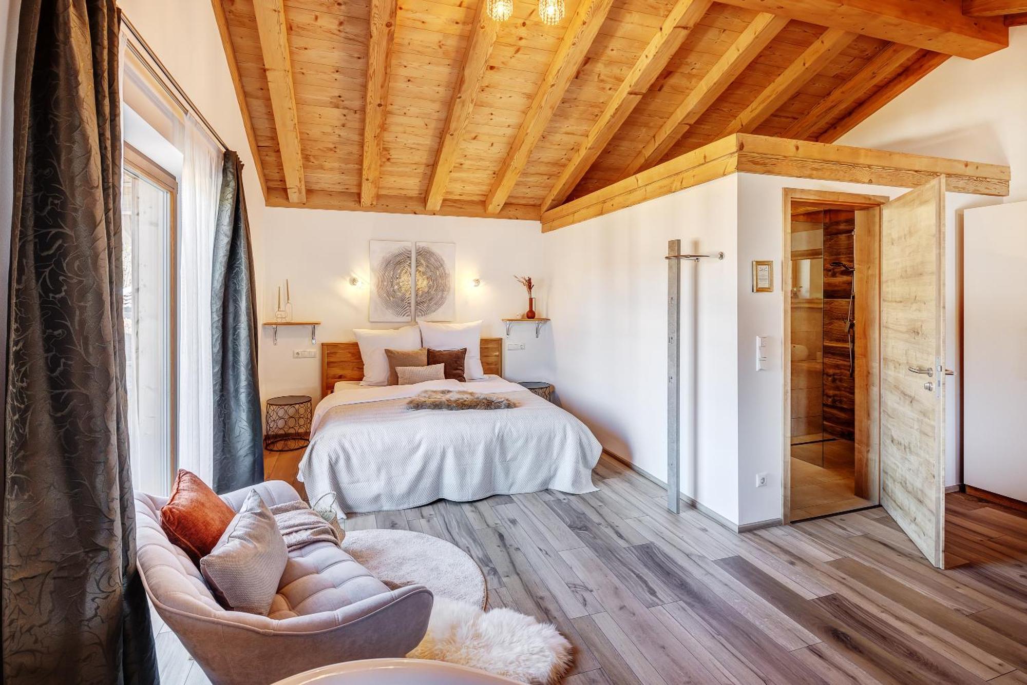 Landhaus Trinis - Gaestezimmer - Bad - Bett - Kleine Kaffee - Tee-Theke Mit Kuehlschrank - Parkplatz Rottach-Egern Luaran gambar